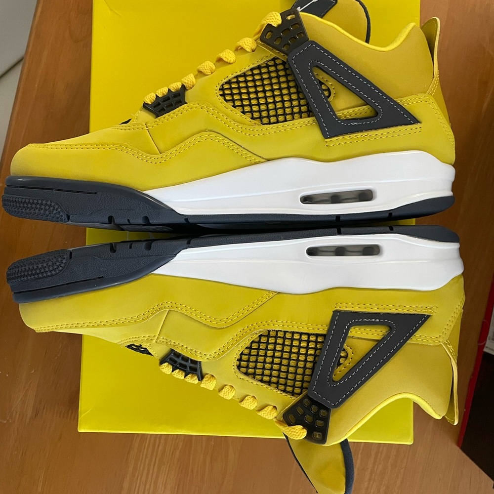 Air Jordan Retro 4 ‘Lightning’ ⚡️